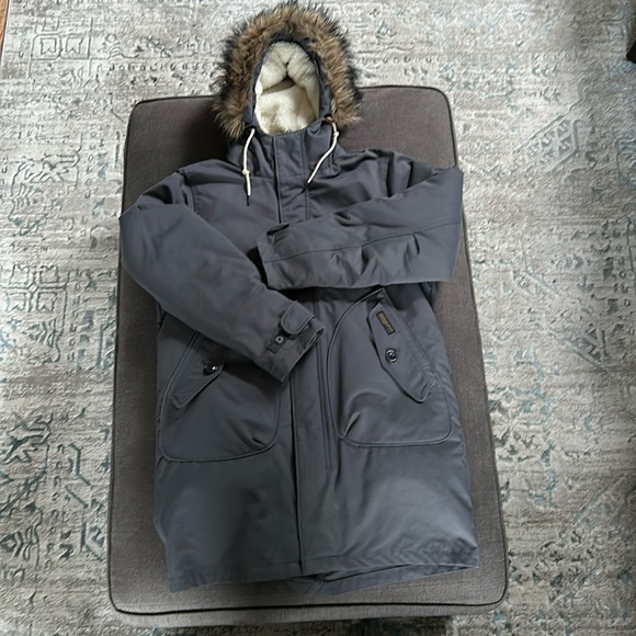 Abercrombie & Fitch Water Resistant Down Coat Size Small Two Way Zipper - Picture 1 of 7